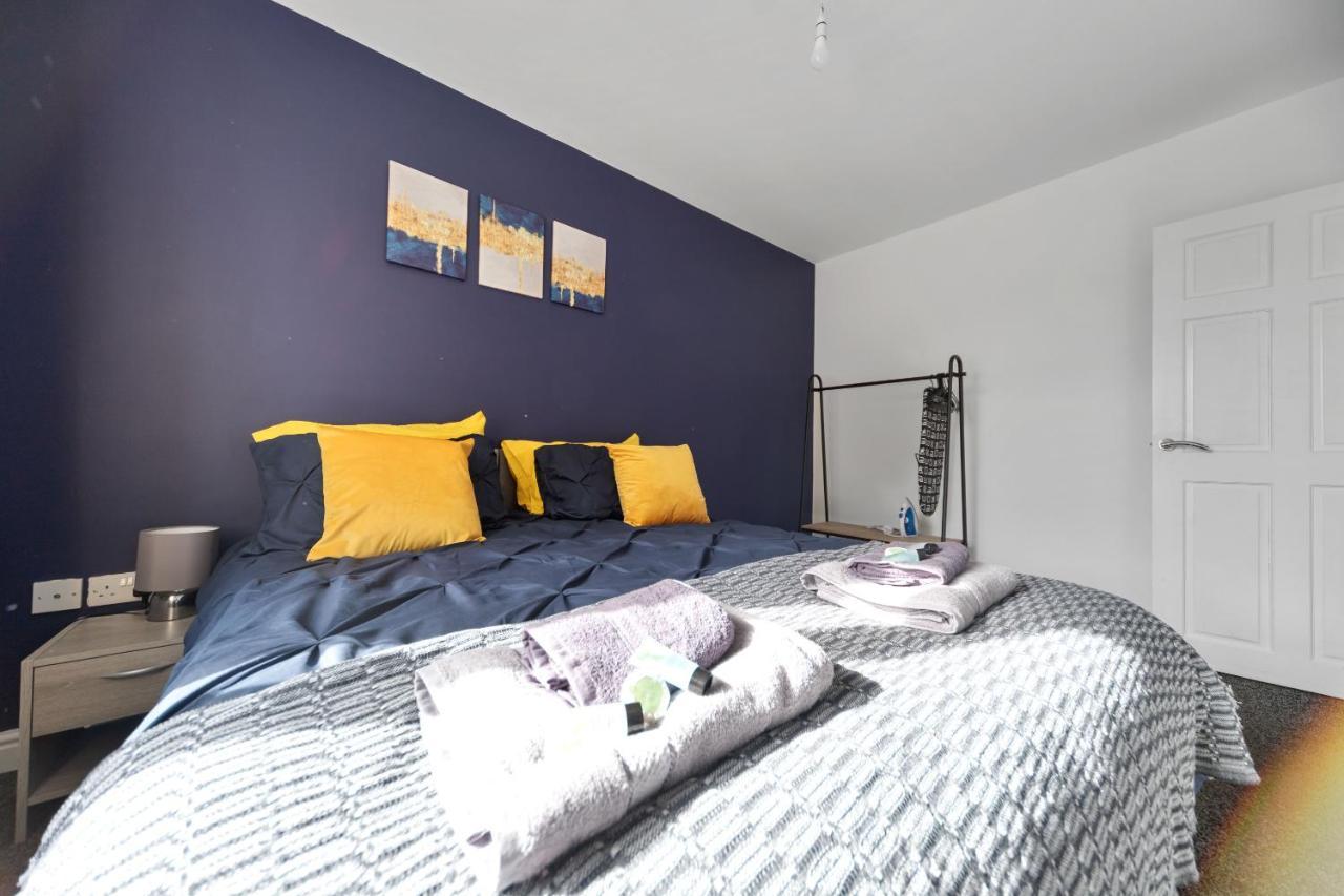 Exclusive House For Contractors And Families Villa Bradford  Exterior photo